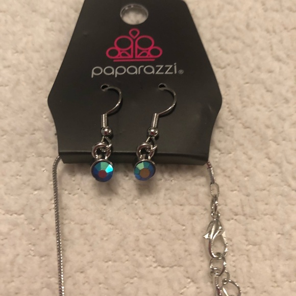 Paparazzi Come out of your bombshell multi necklace with earrings - Picture 3 of 3